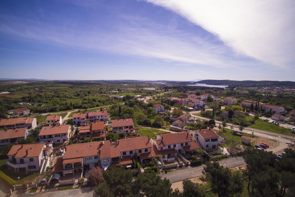 Active Apartment Pula Exterior photo