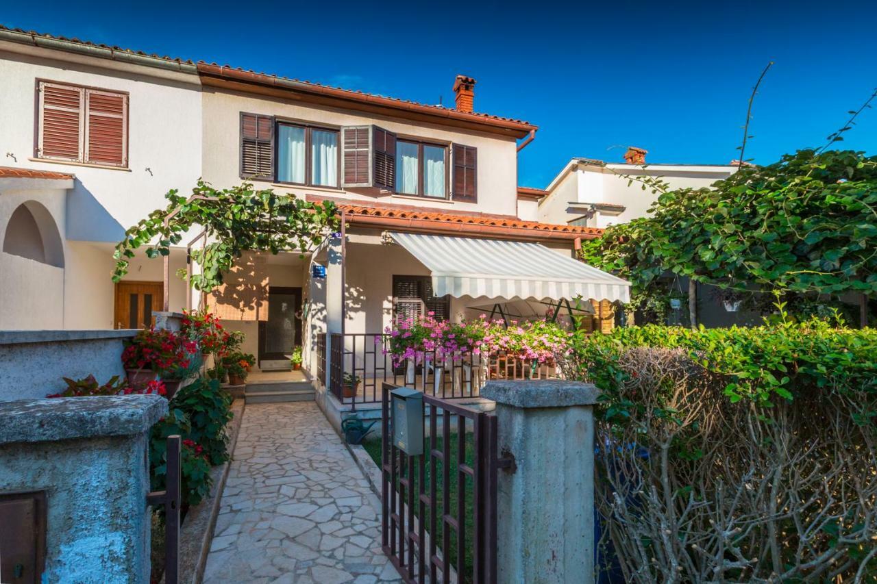 Active Apartment Pula Exterior photo